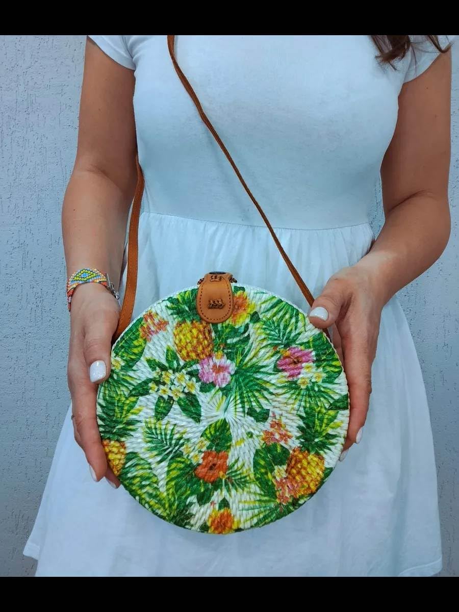 Mairo Lifestyle Rattan Cane Straw Wicker Handmade Boho Summer Beach Round Sling Bag (Pineapple Forest)