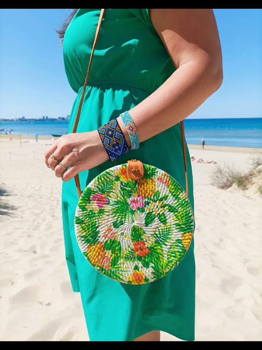 Mairo Lifestyle Rattan Cane Straw Wicker Handmade Boho Summer Beach Round Sling Bag (Pineapple Forest)