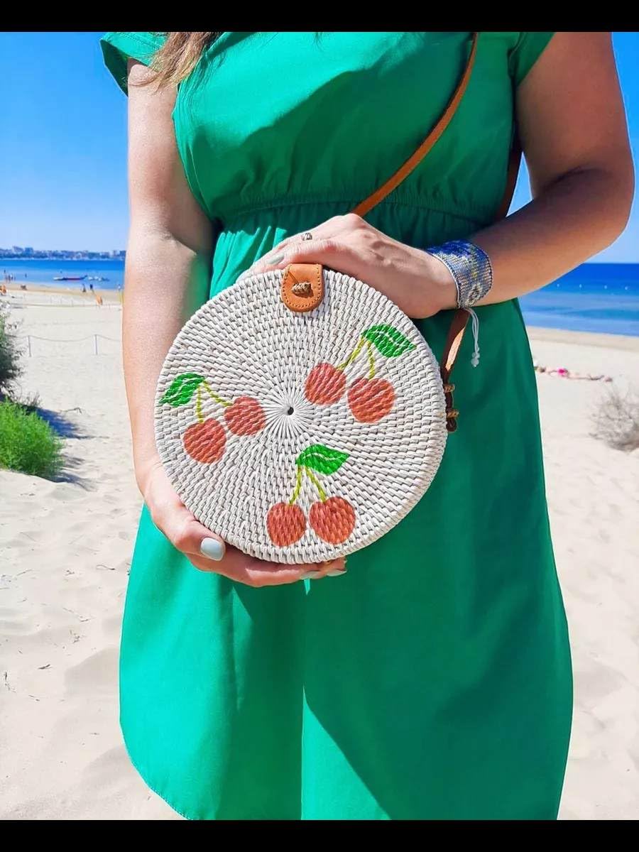 61yv3qyiZFL.jpg Mairo Lifestyle Rattan Cane Straw Wicker Handmade Boho Summer Beach Round Sling bag (Cherry)