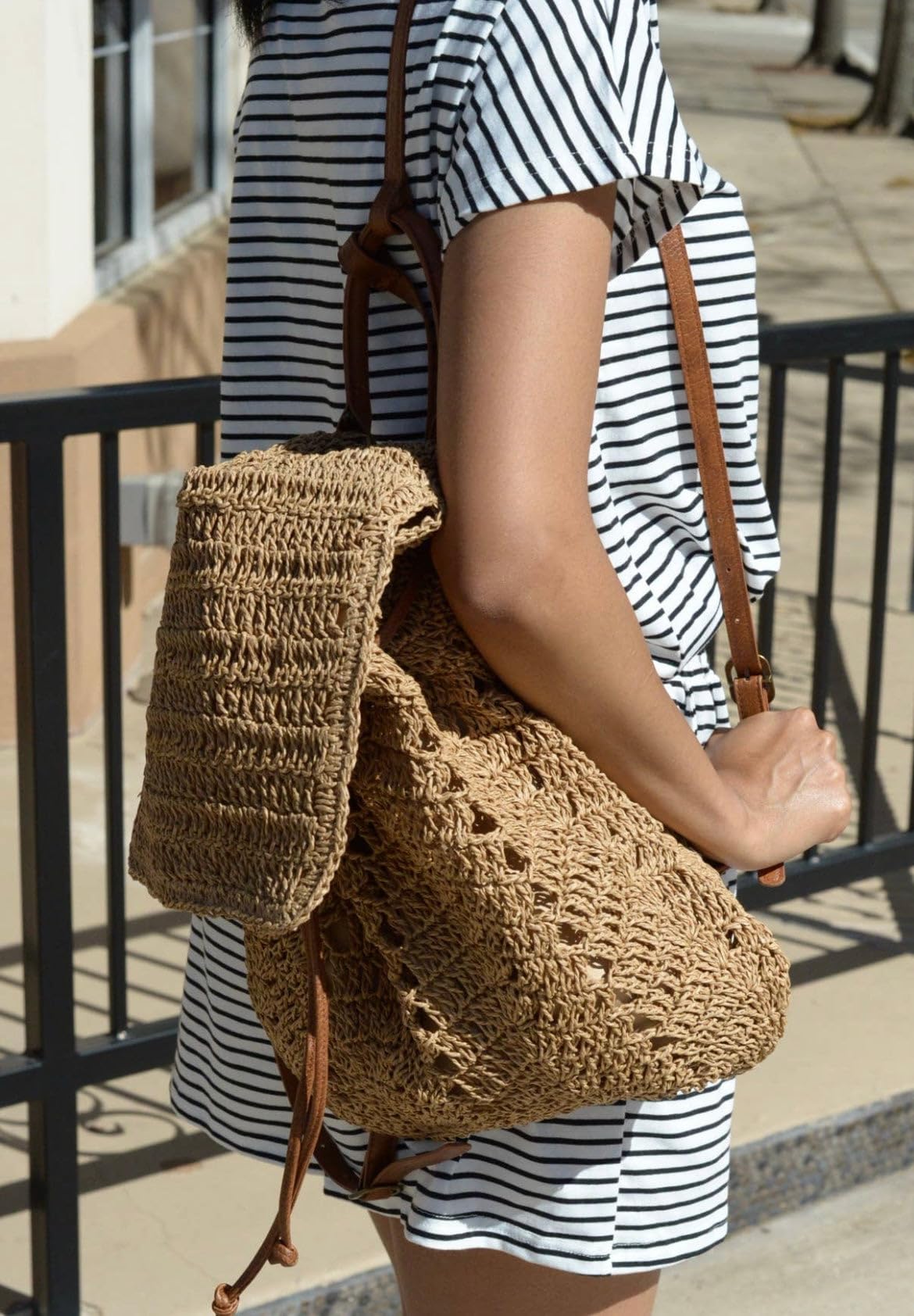 Mairo Lifestyle Straw Wicker Handmade Boho Summer Beach Backpack Bag (Light Brown)